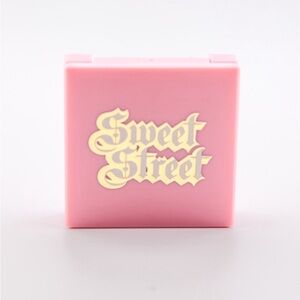 Sweet Street L.A Lady Eyeshadow Duo.